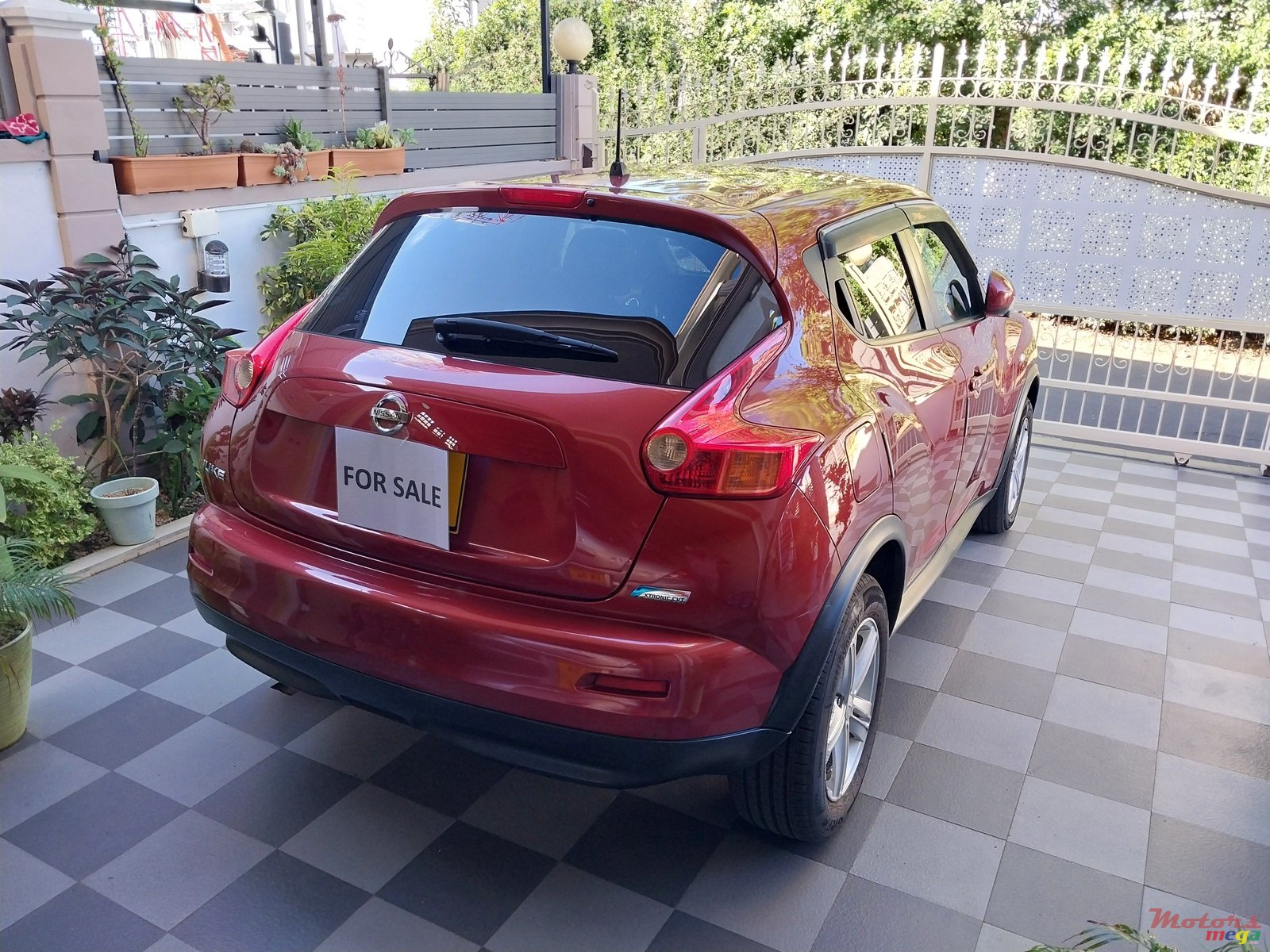 2011' Nissan Juke photo #3