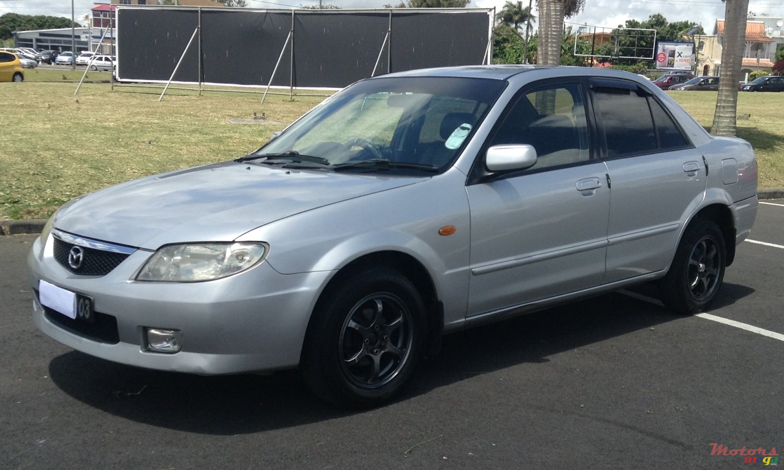 2003' Mazda 323 Protegé photo #2