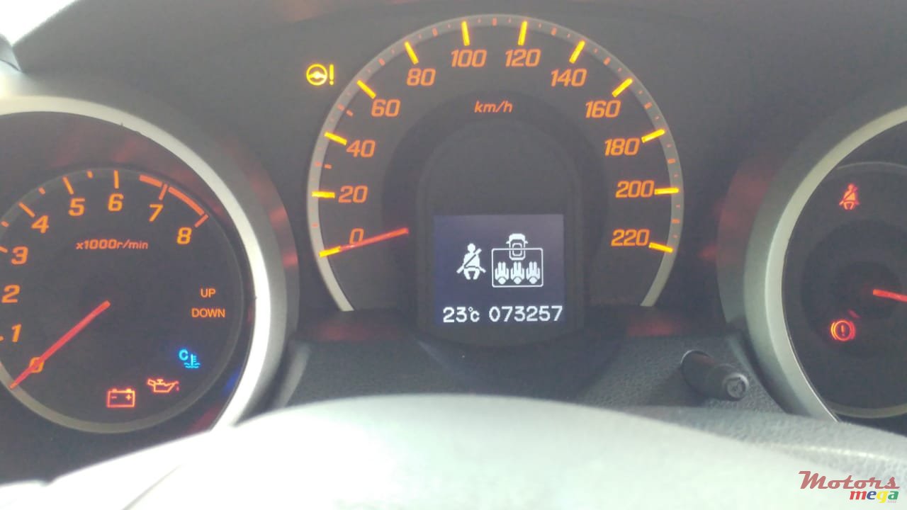 2009' Honda Jazz photo #4