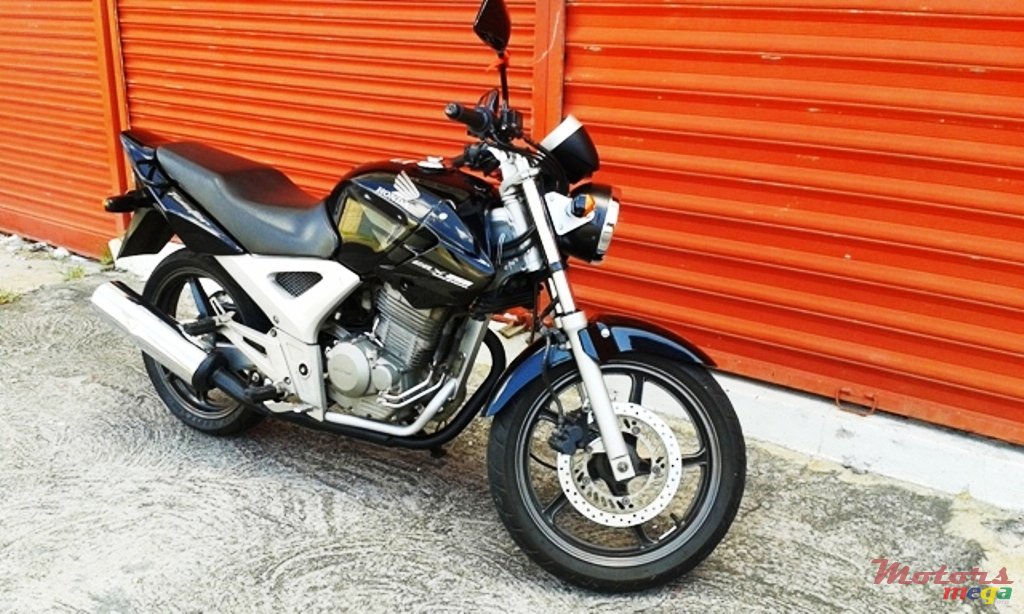 2009' Honda CBX250 TWISTER photo #1