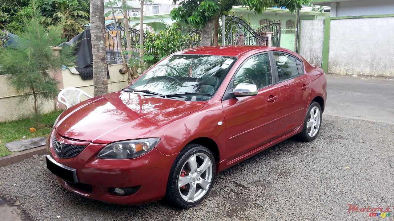 2004' Mazda Axela photo #1