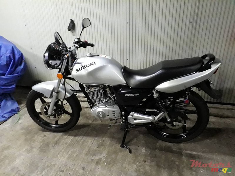 2018' Suzuki EN125 photo #2