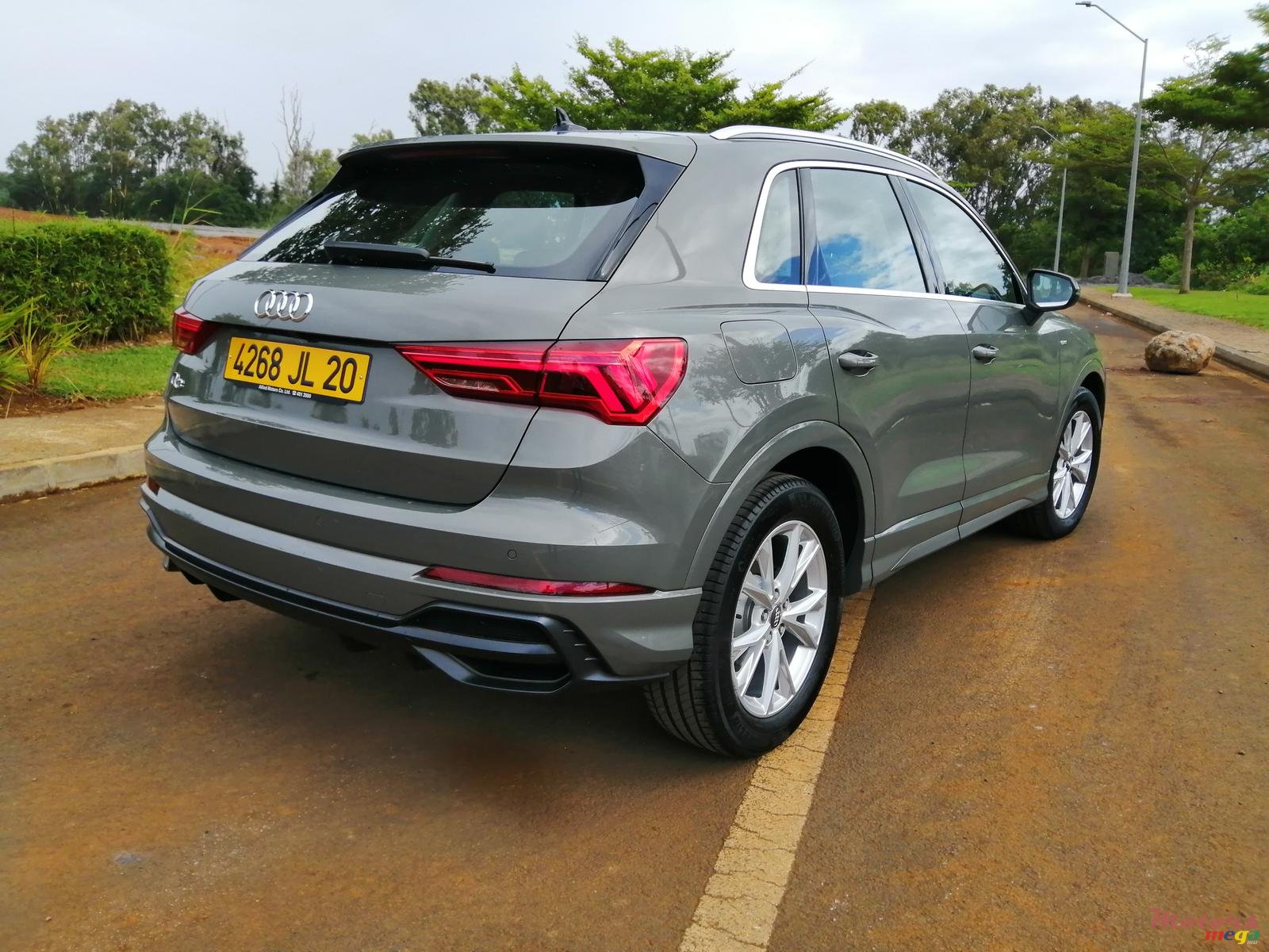 2020' Audi Q3 photo #3