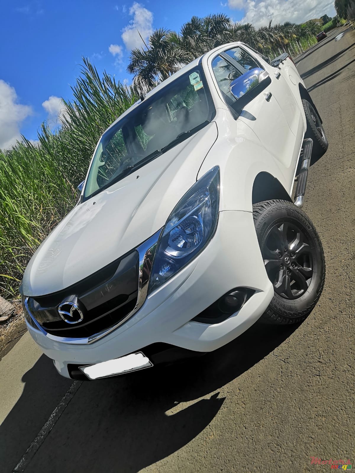 2015' Mazda BT-50 Automatic 4x4 3.2 photo #2