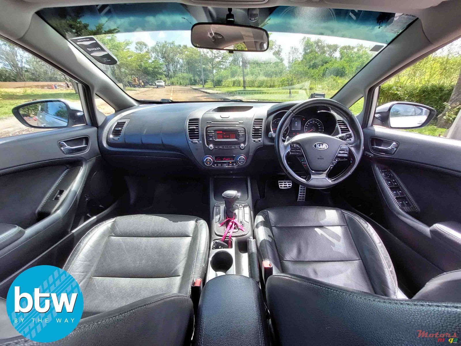 2017' Kia Forte photo #6