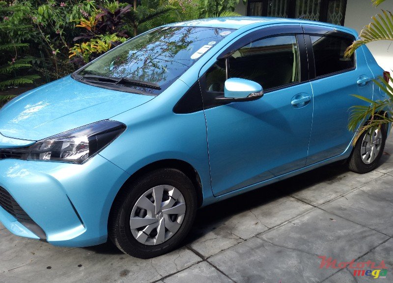 2015' Toyota Vitz photo #4