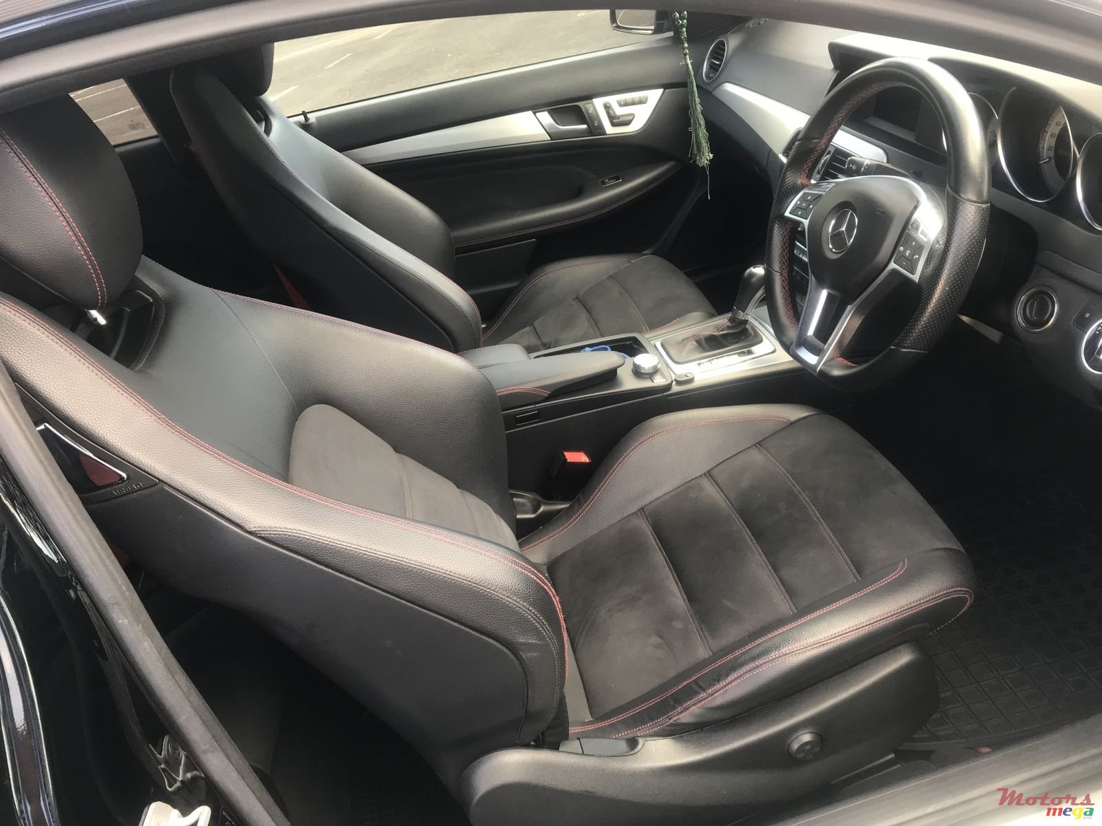 2013' Mercedes-Benz C-Class photo #7