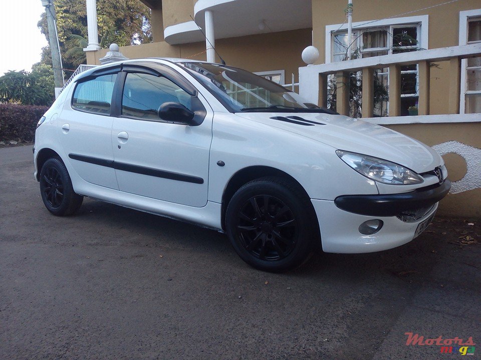 2004' Peugeot 206 photo #1