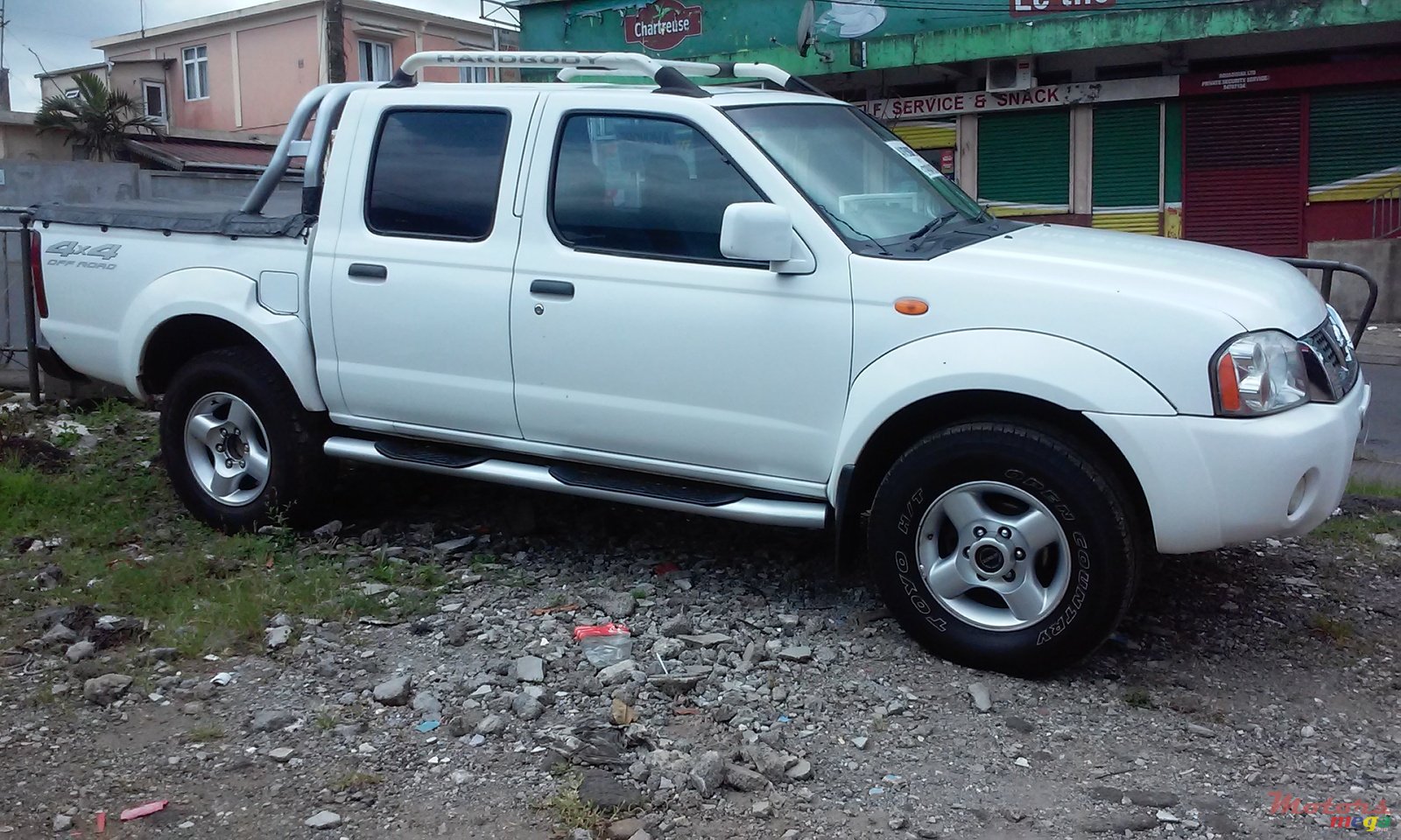 2005' Nissan HARDBODY 4*4 3.0 TURBO photo #1