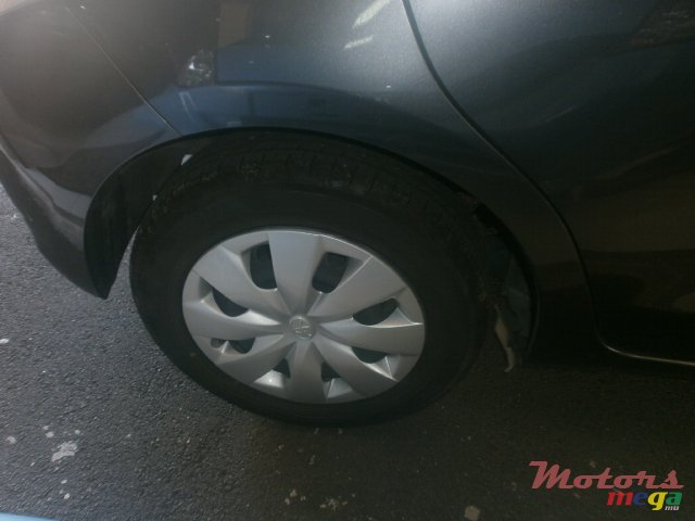 2013' Toyota Vitz photo #7