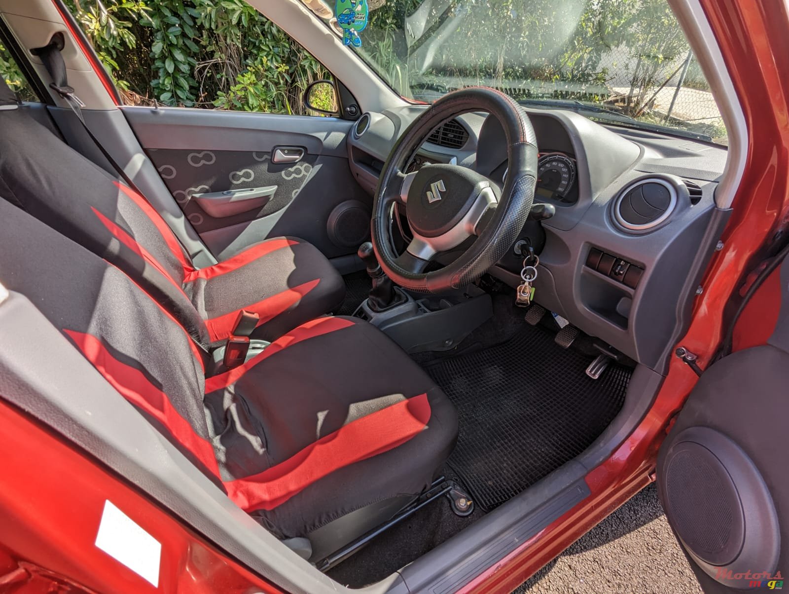 2014' Suzuki Alto photo #3