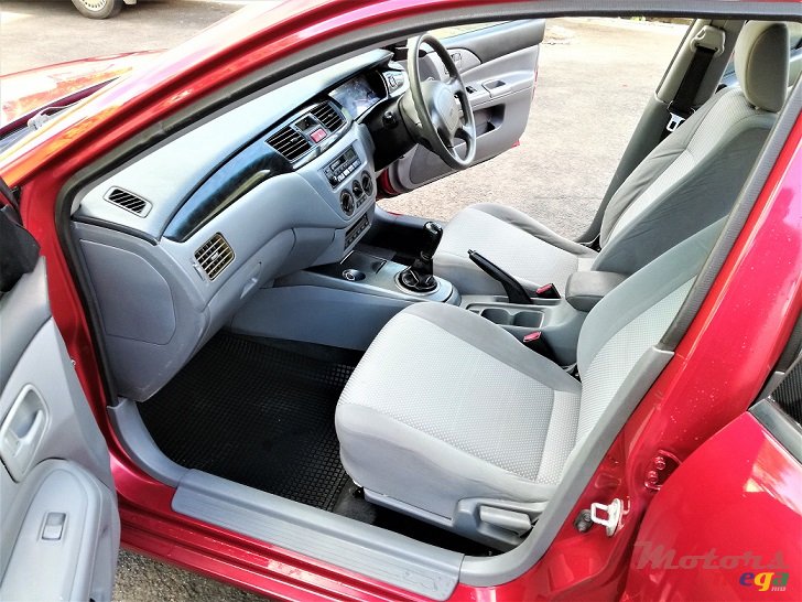 2007' Mitsubishi Lancer GLX 1.3L MANUAL Locale photo #7
