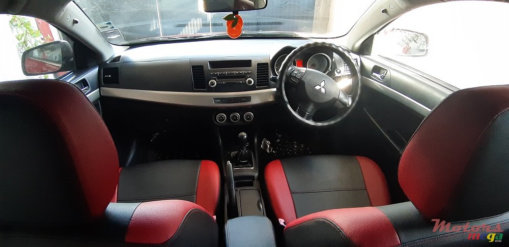 2009' Mitsubishi Lancer photo #5