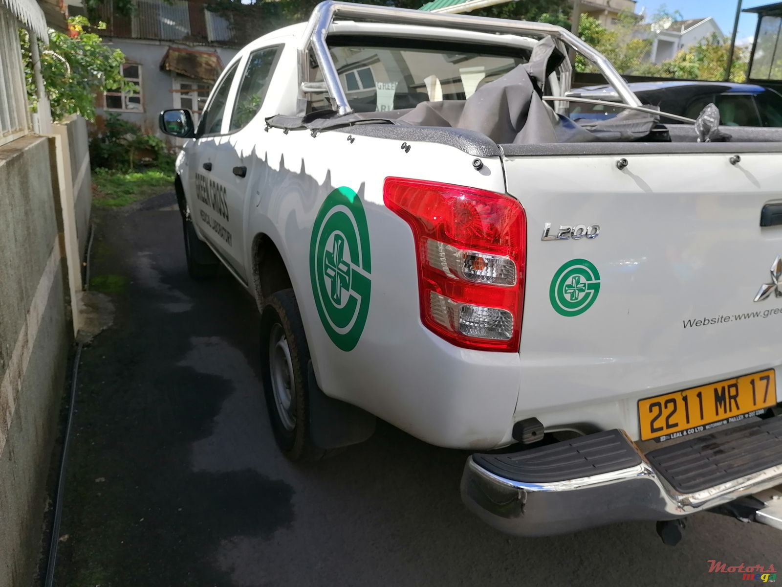 2017' Mitsubishi photo #4