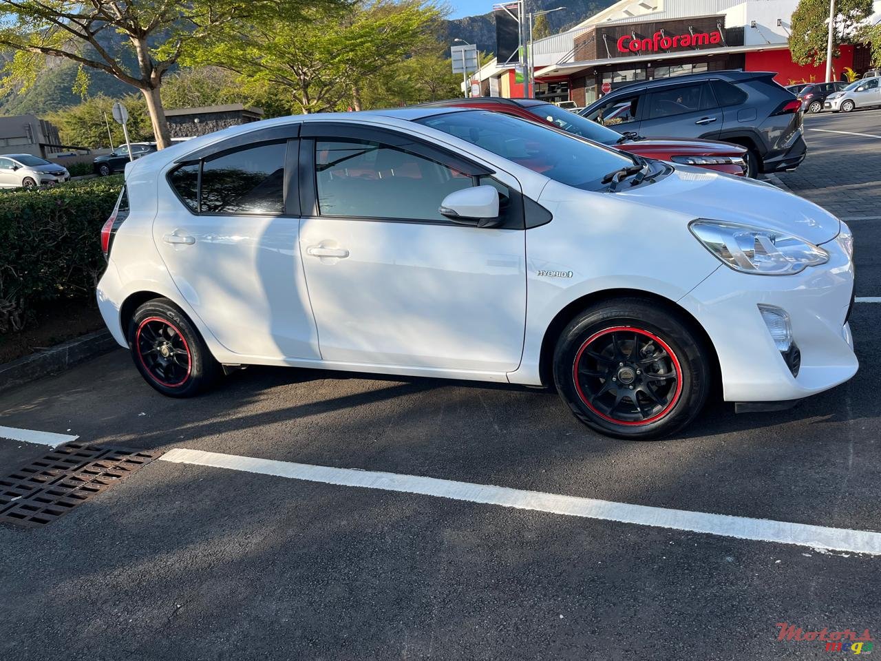 2016' Toyota Aqua NIL photo #4