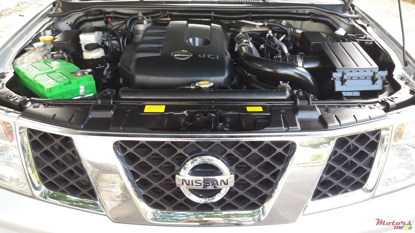 2008' Nissan 200 photo #2