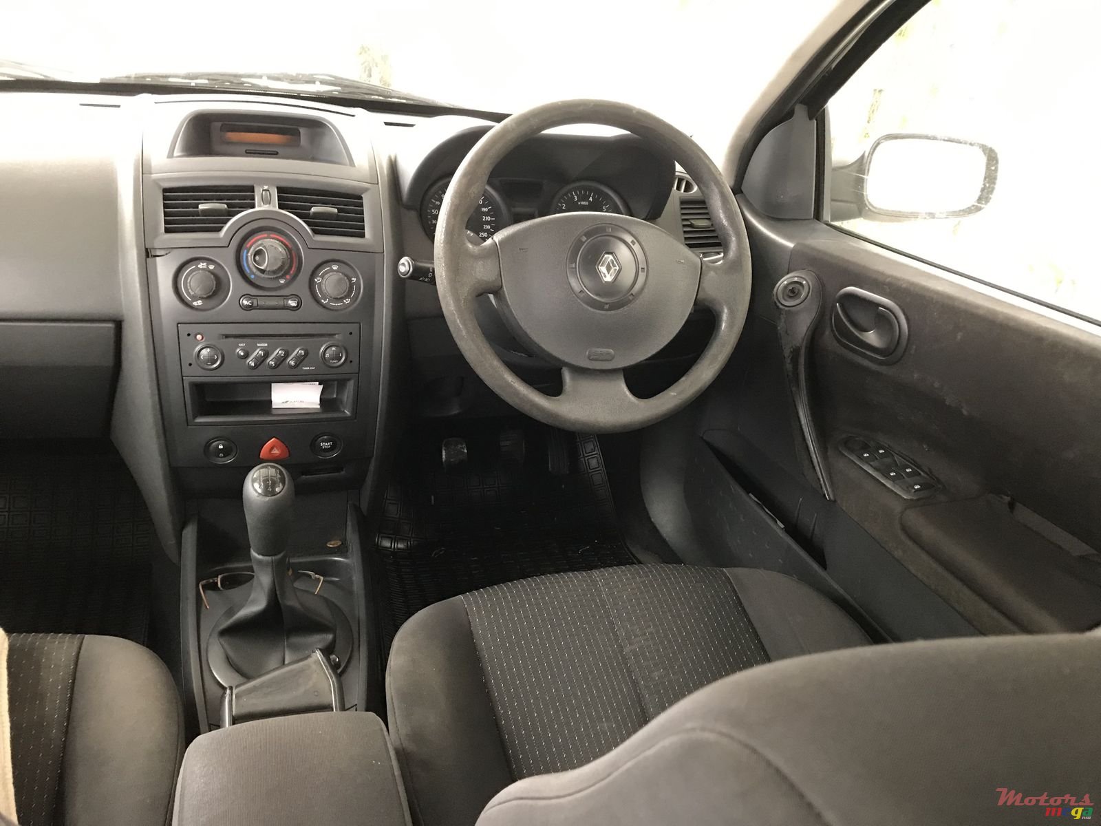 2006' Renault Megane photo #6