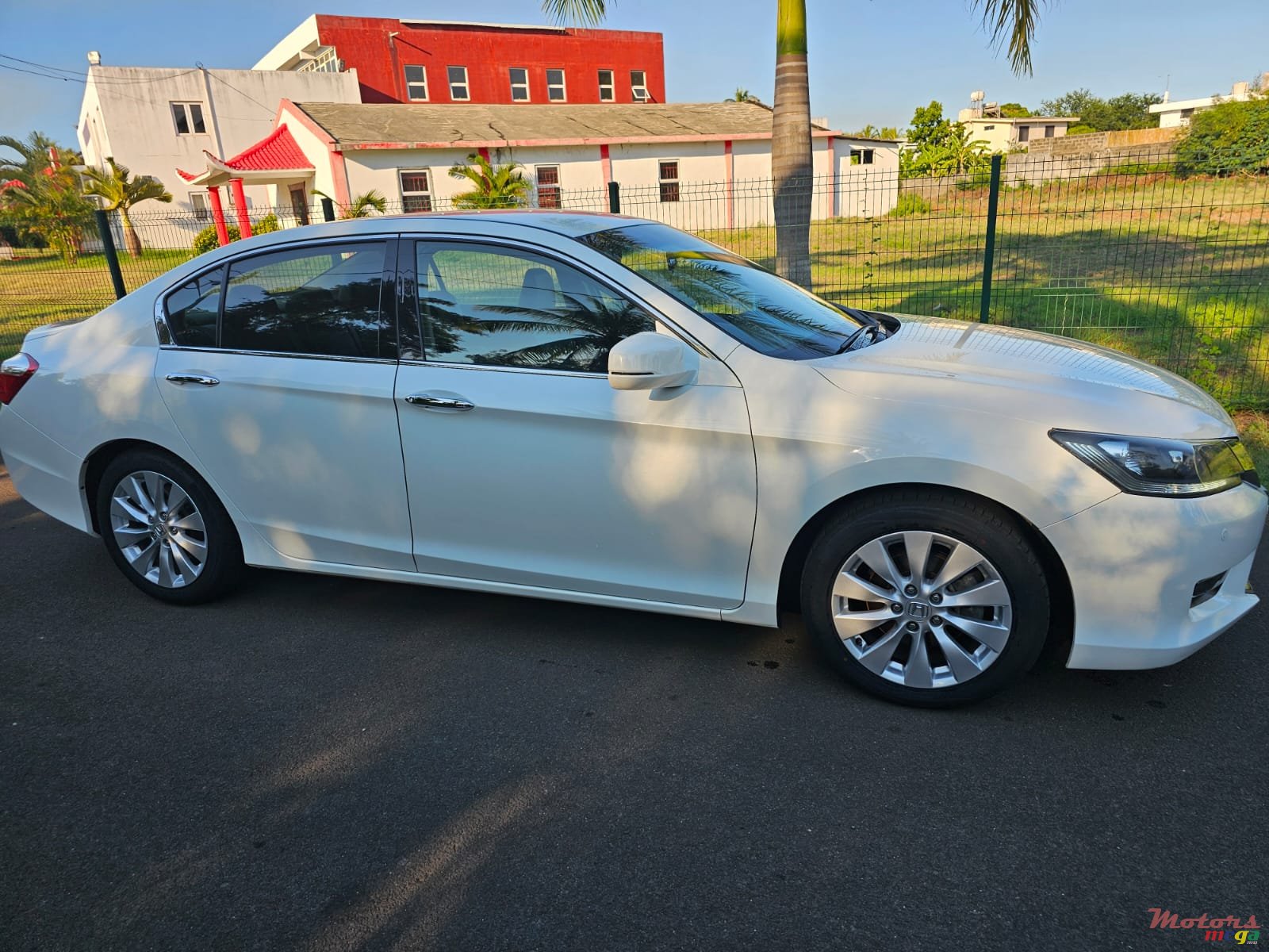 2015' Honda Accord photo #2