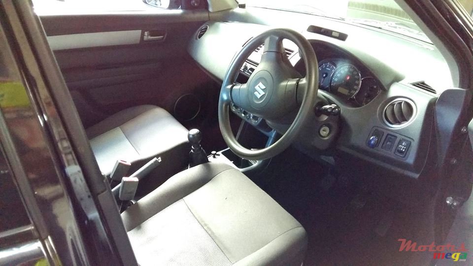 2008' Suzuki photo #4