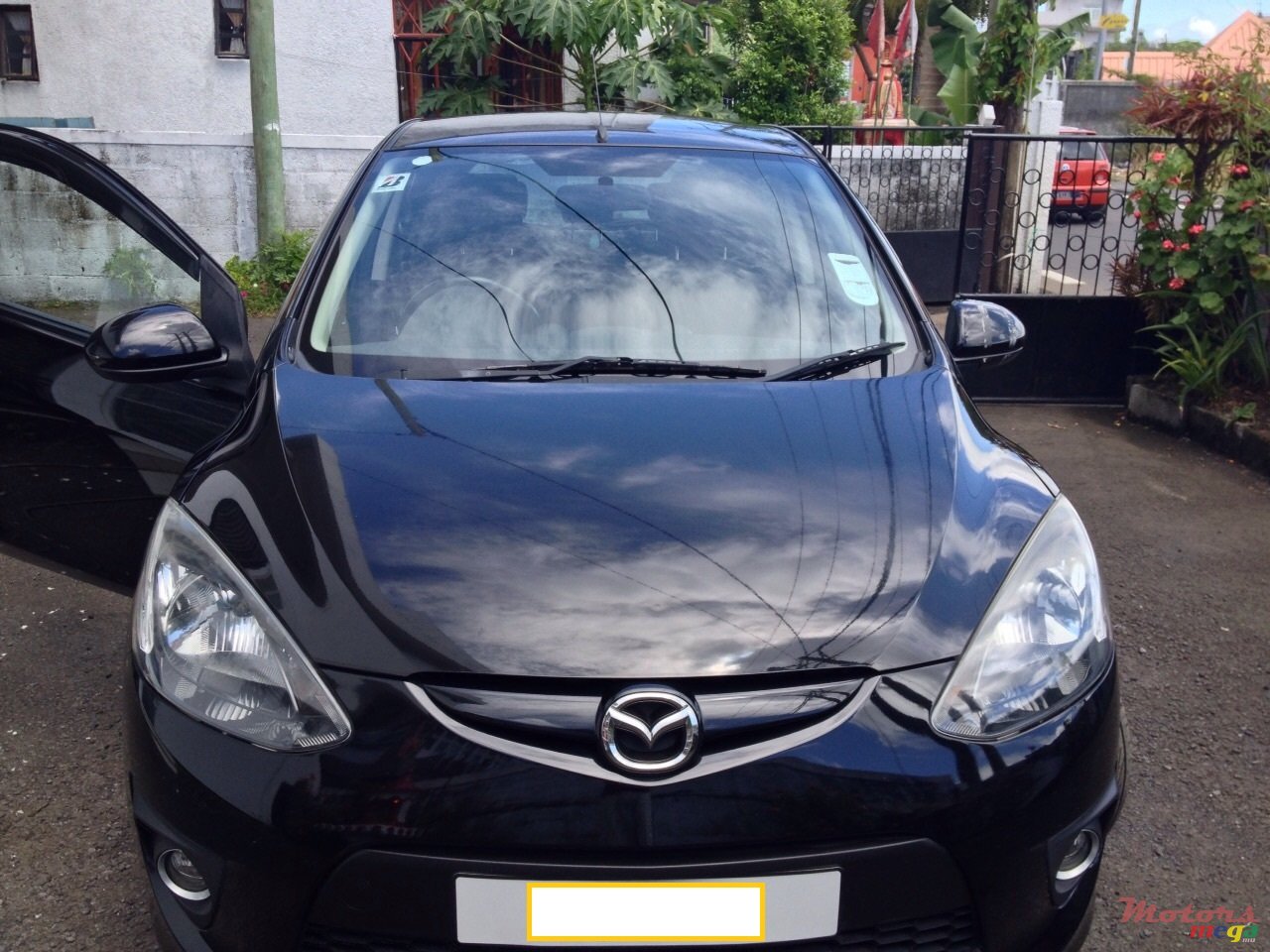 2007' Mazda 2 photo #1