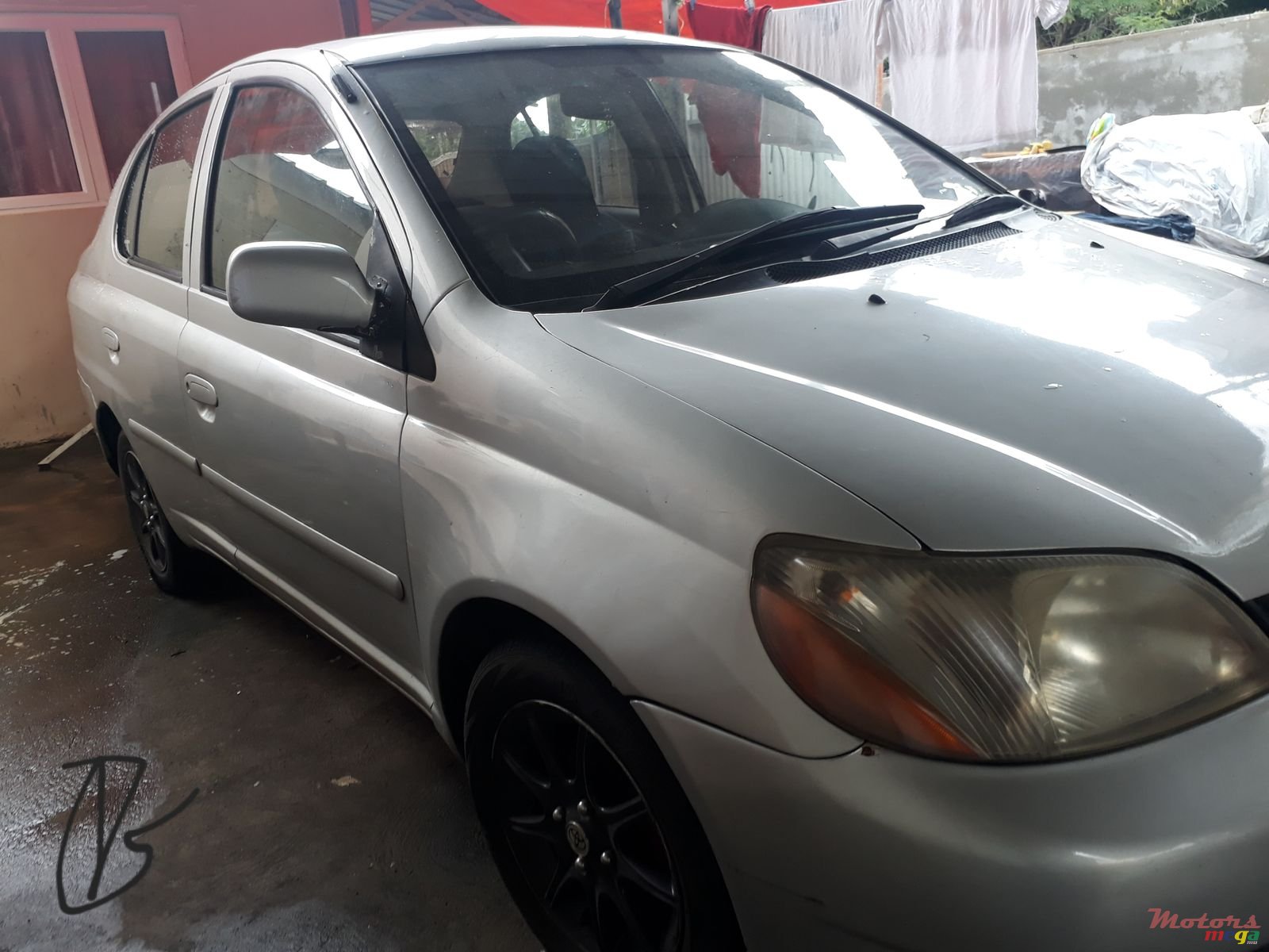 2001' Toyota Echo photo #1