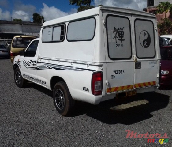 2002' Nissan Single Cab photo #2