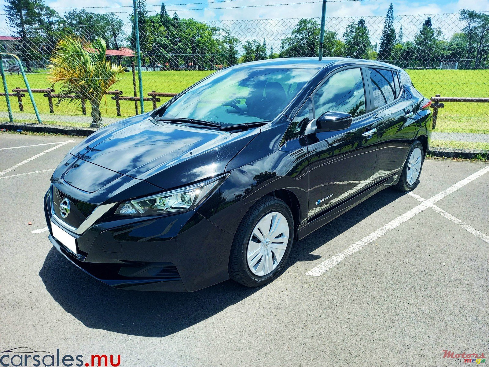 2021' Nissan Leaf X Zero Emission photo #2