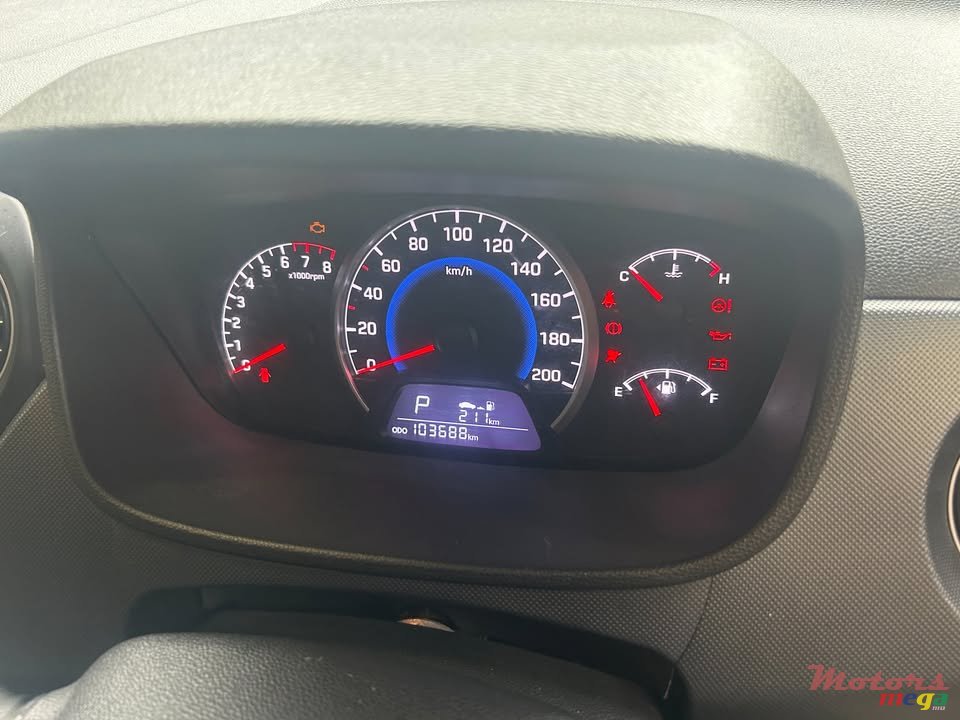 2019' Hyundai i10 photo #5