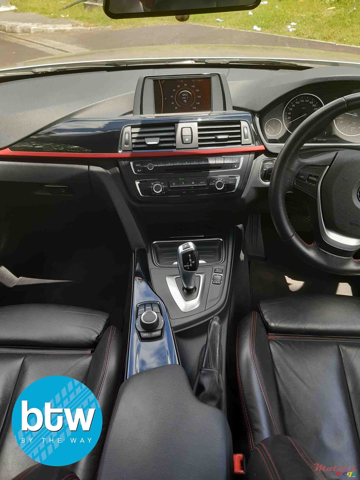 2014' BMW 3 Series 316i photo #5