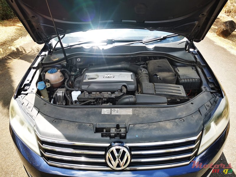 2014' Volkswagen Passat TSI photo #6