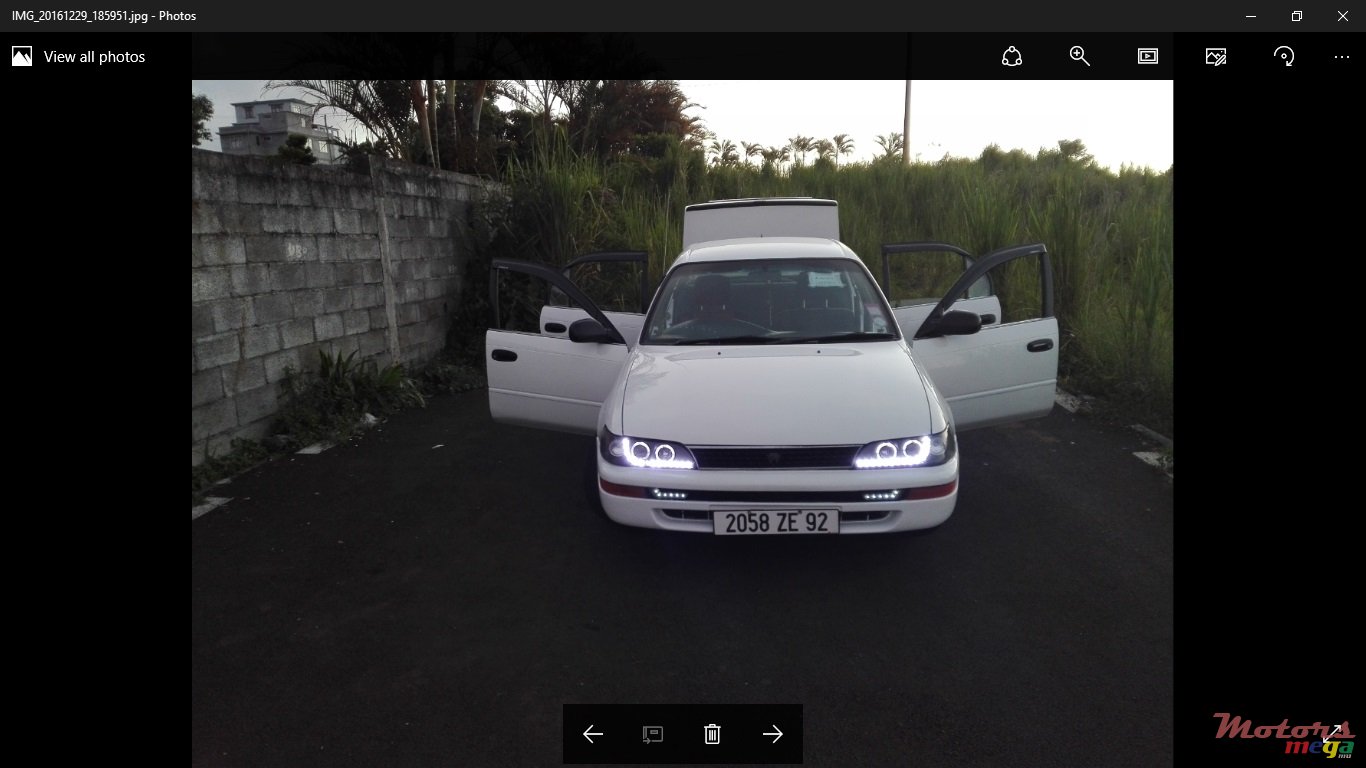 1992' Toyota Corolla e101 photo #1