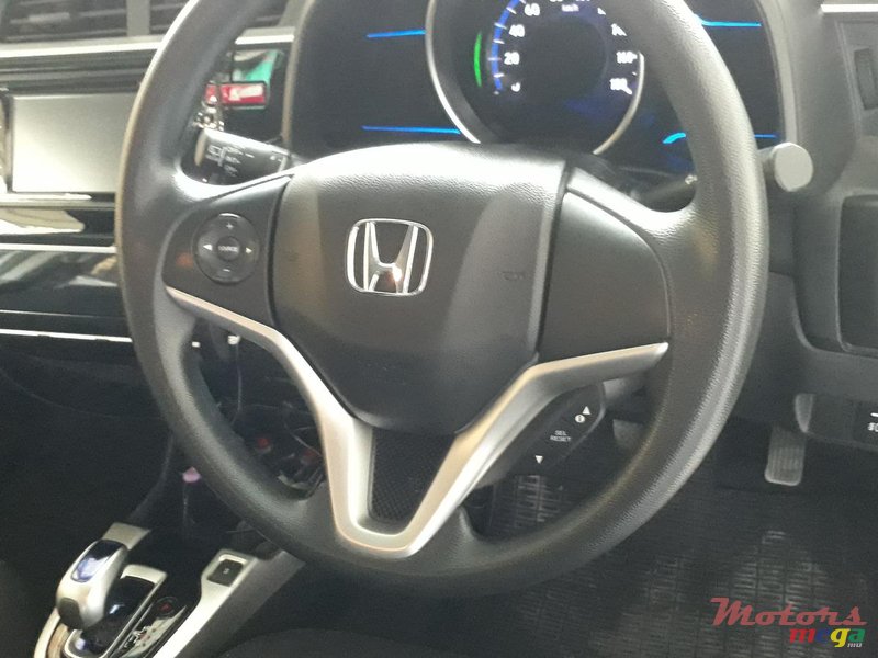 2016' Honda Fit photo #3