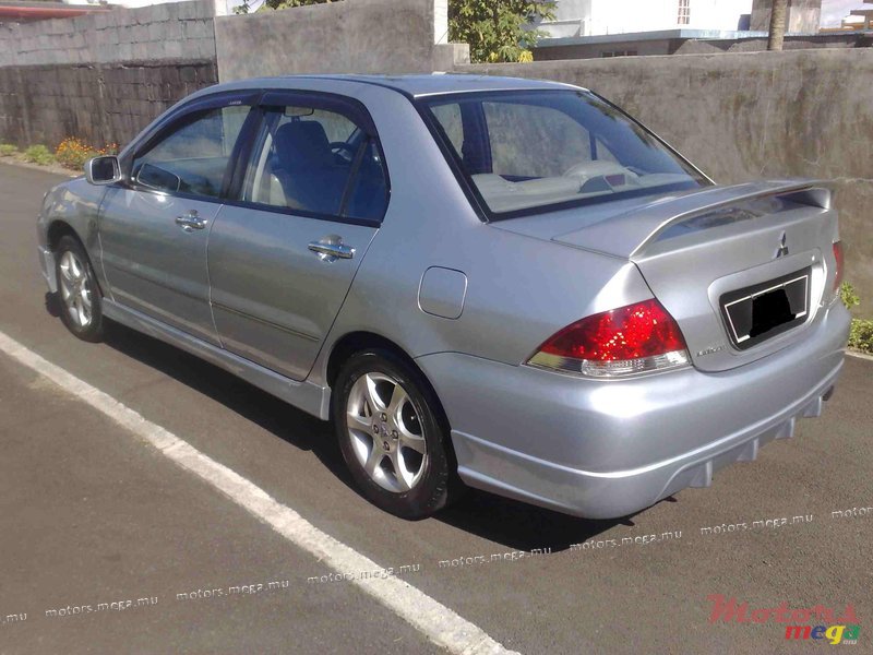 2005' Mitsubishi GLX photo #4