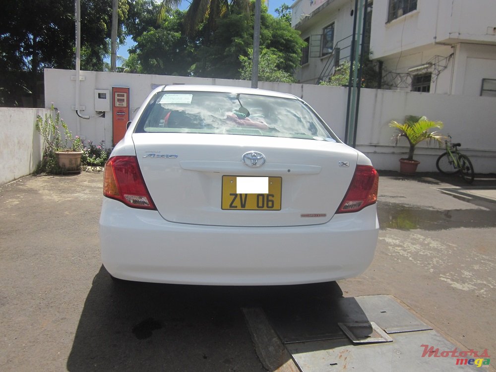 2006' Toyota Axio  photo #3