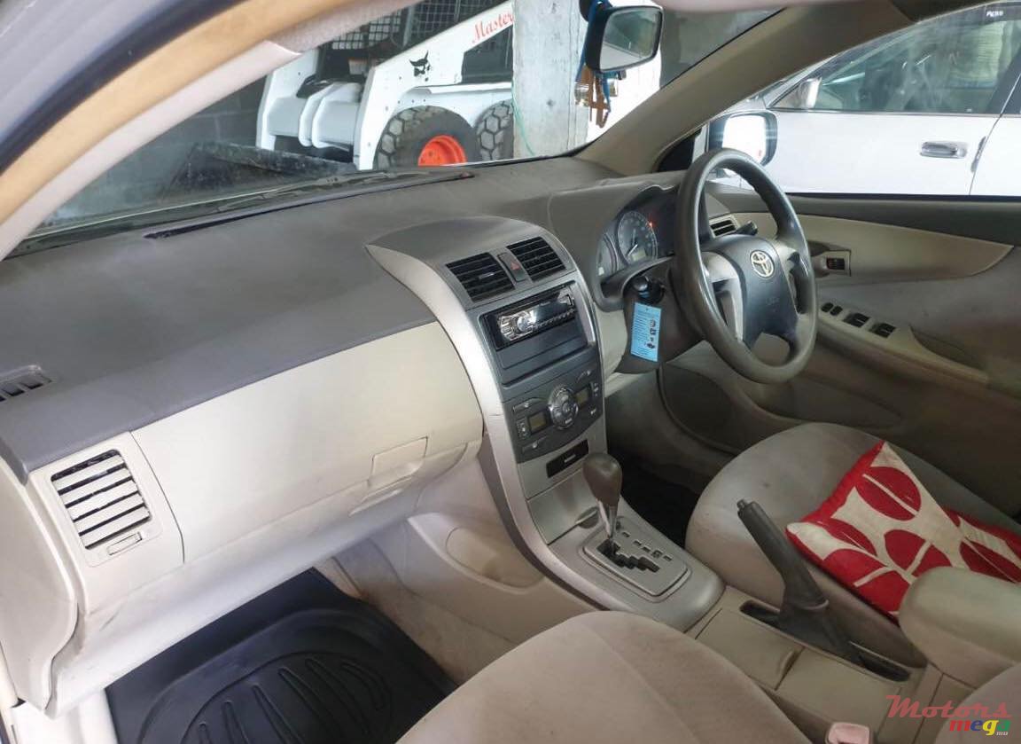 2011' Toyota Axio photo #3