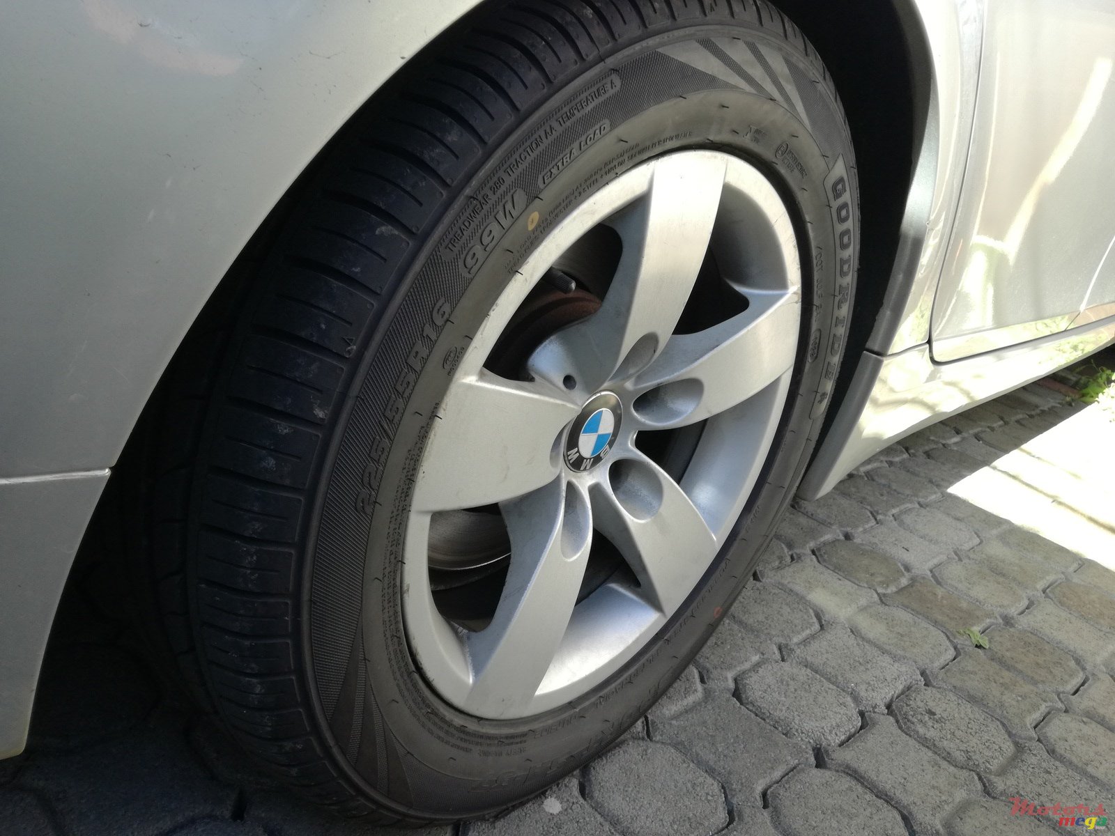 2010' BMW 520 E 60 photo #3