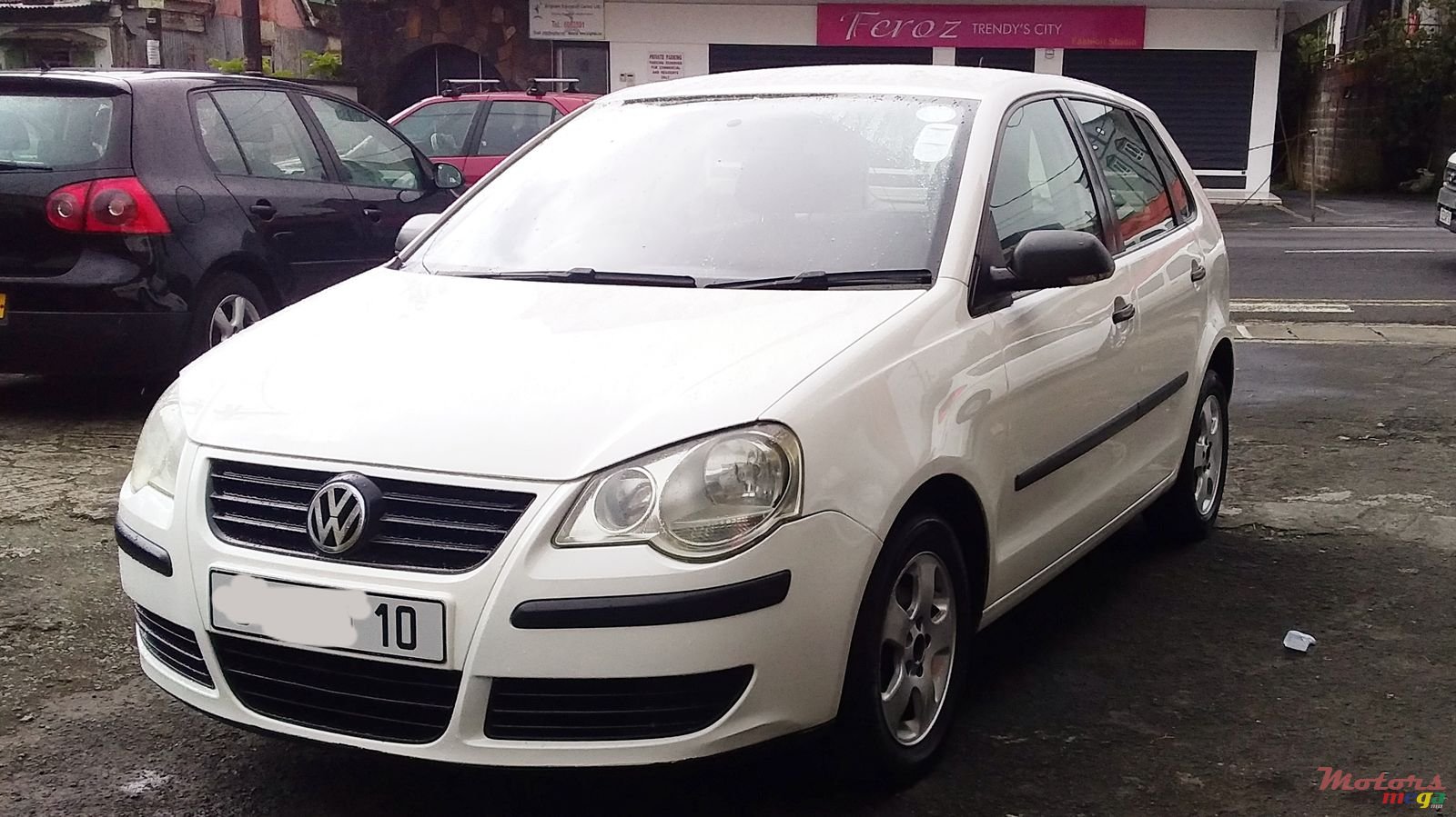 2010' Volkswagen Polo photo #2