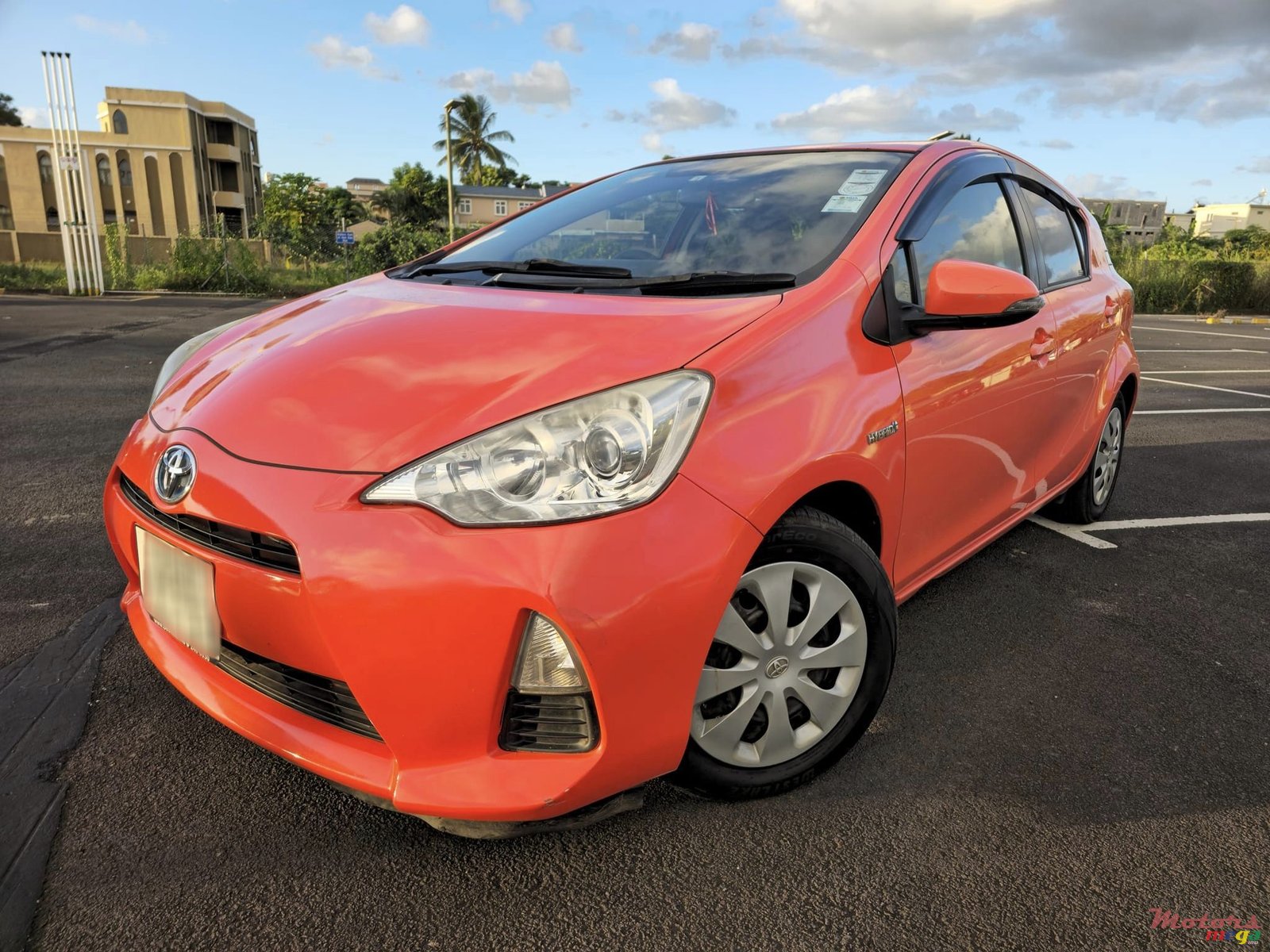 2013' Toyota Aqua Hybrid photo #4