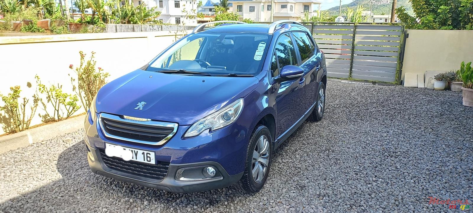 2016' Peugeot 2008 photo #1