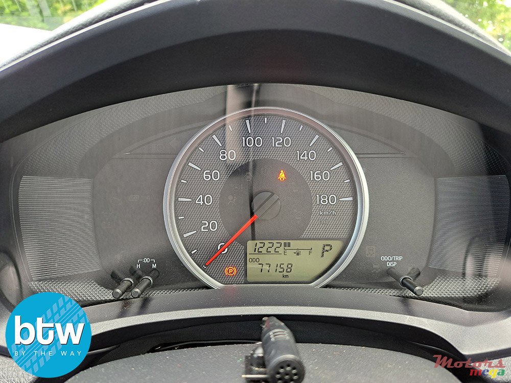 2019' Toyota Axio photo #7