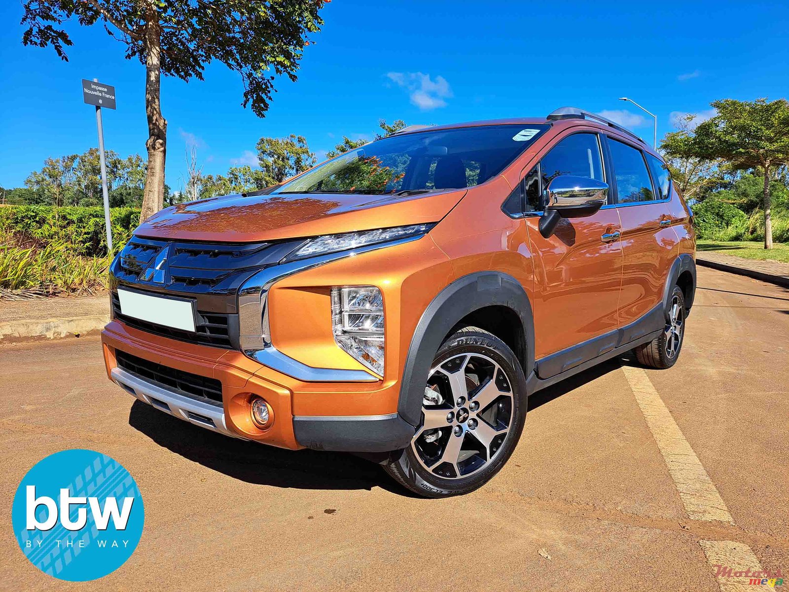 2021' Mitsubishi photo #2