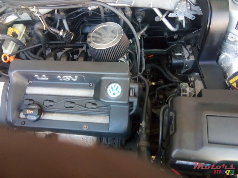 2004' Volkswagen Golf IV photo #6