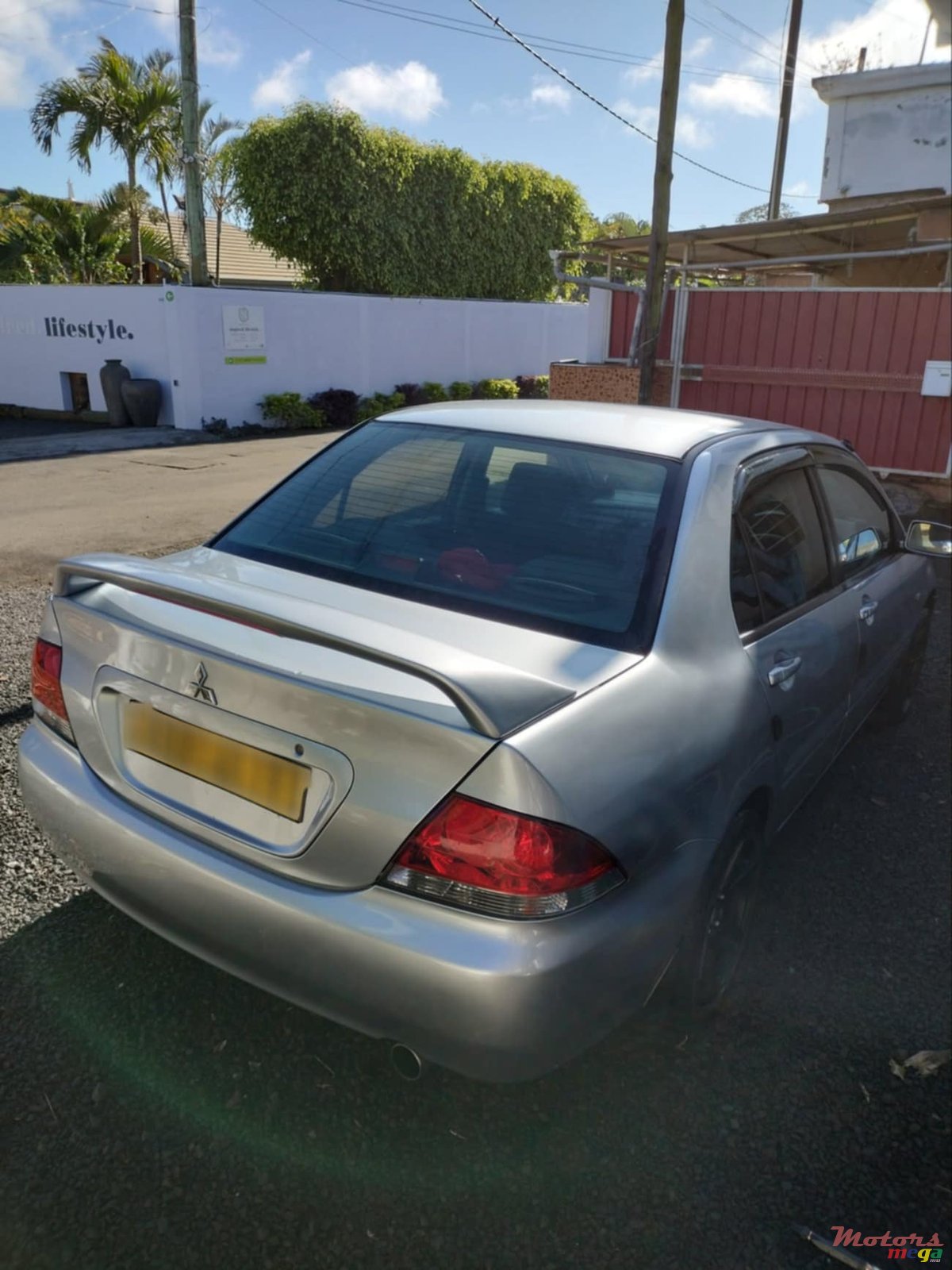 2011' Mitsubishi Lancer GLX photo #5