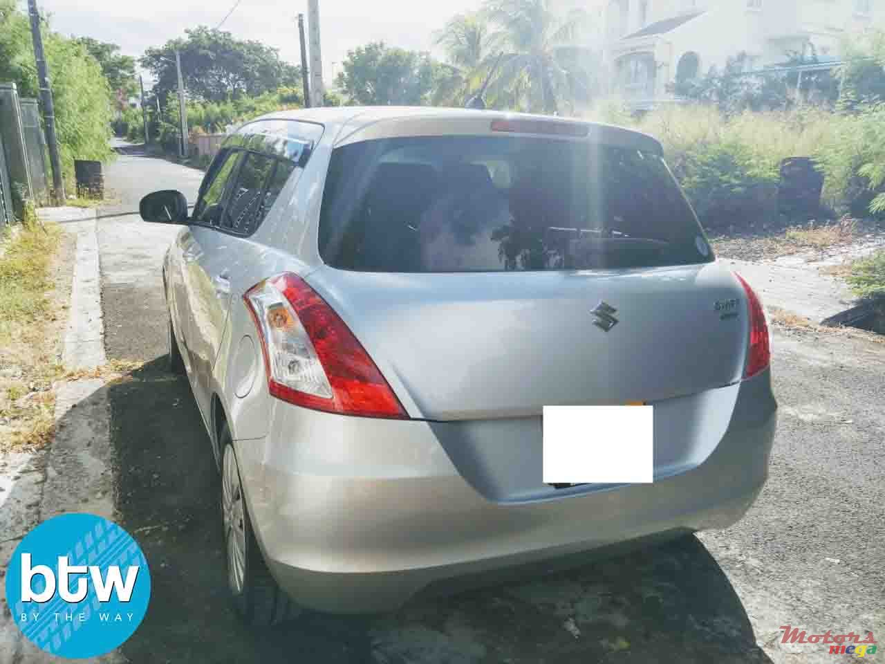 2014' Suzuki Swift photo #2