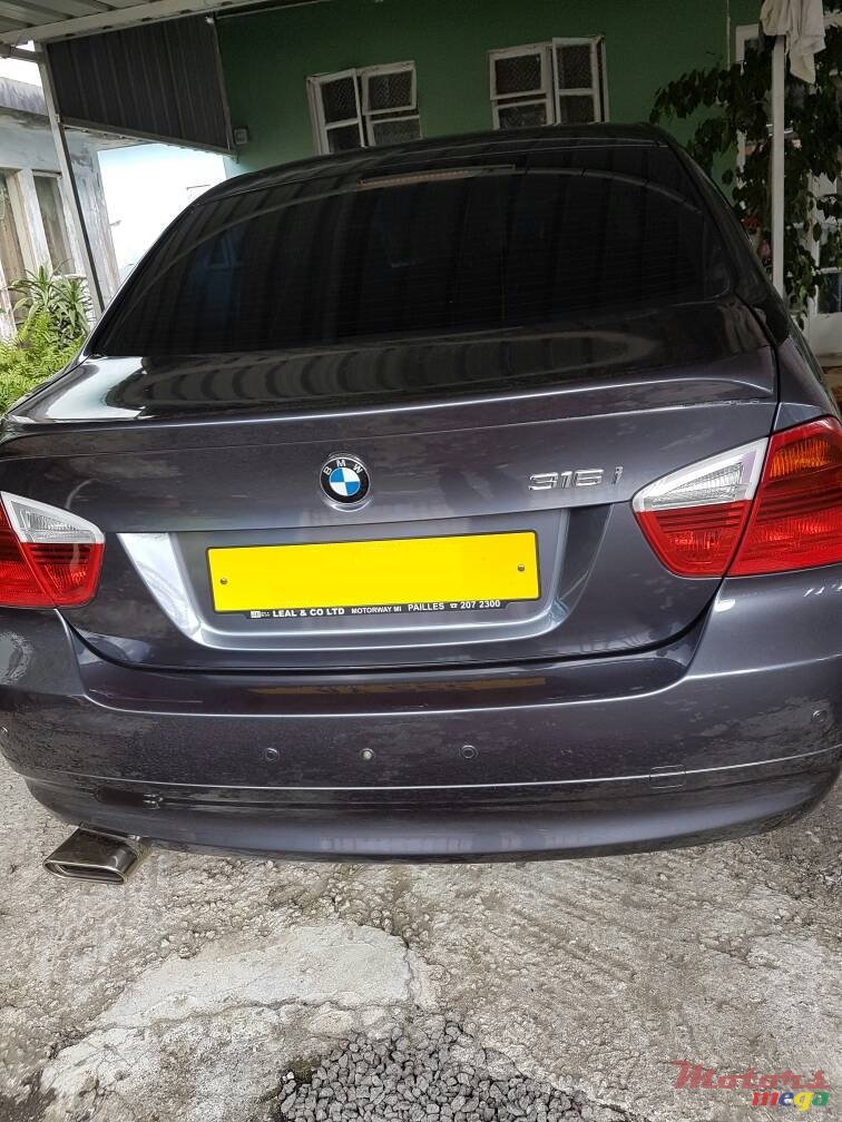 2006' BMW 3 Series photo #2