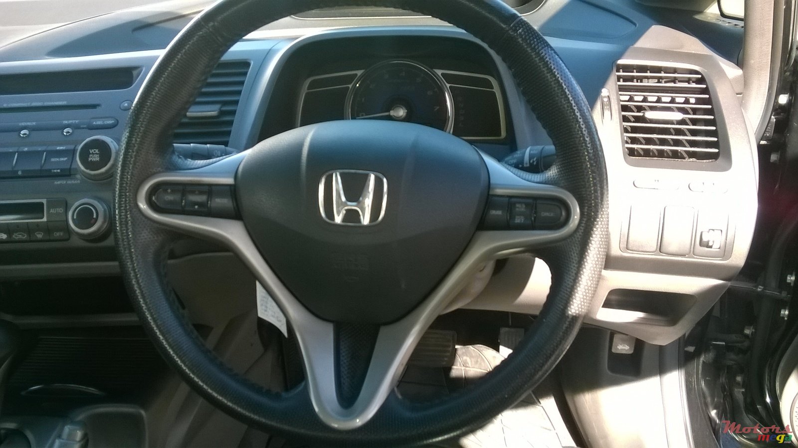 2008' Honda Civic Hybrid photo #4