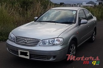 2004' Nissan Sunny photo #1