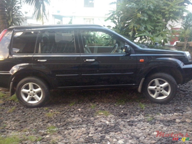 2001' Nissan X-Trail photo #2