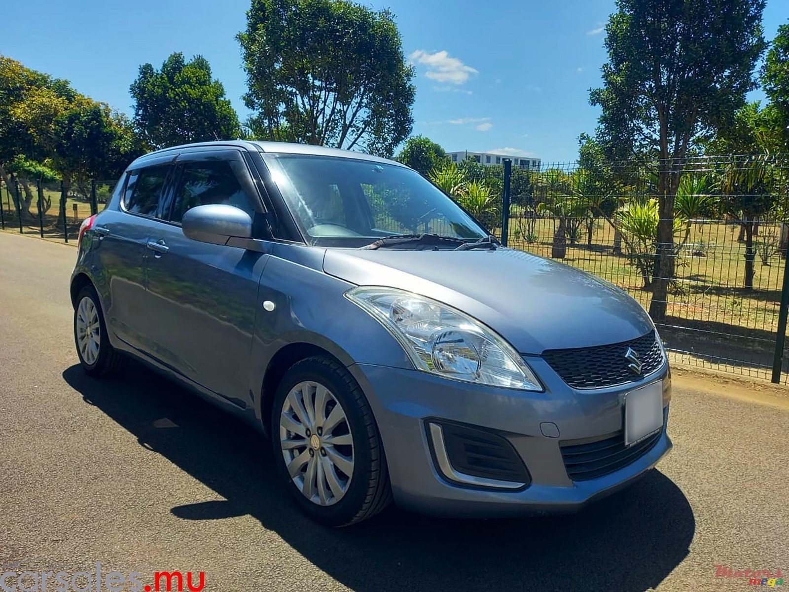 2013' Suzuki Swift 1.2 photo #1