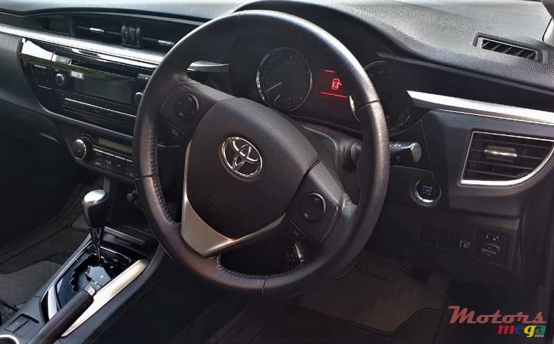2014' Toyota Corolla EX photo #3